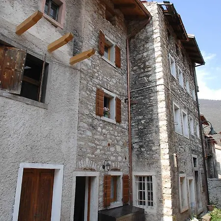 Διαμέρισμα Diffuso Valcellina E Val Vajont In Erto